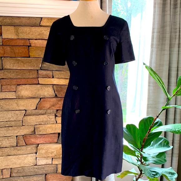 Brooks Brothers Dresses & Skirts - Brooks Brothers size 8 linen navy blue dress.